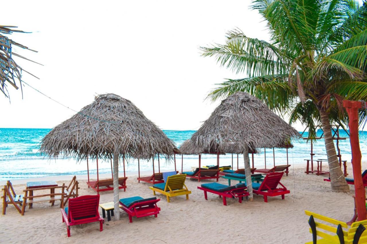 Golden Beach Cottages Trincomalee Exterior foto