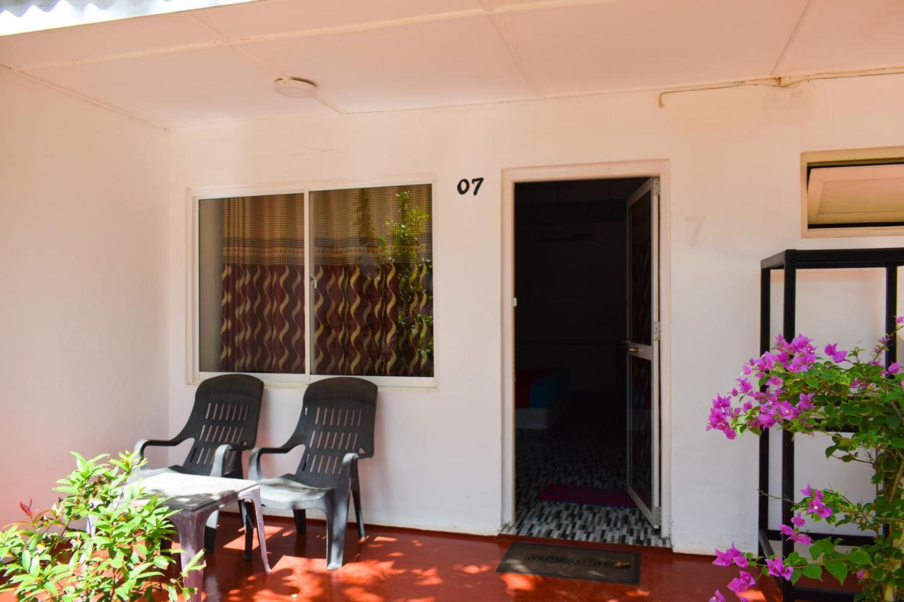 Golden Beach Cottages Trincomalee Exterior foto